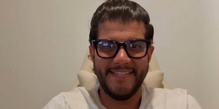 Leonardo Montbrun reaparece con iniciativas disruptivas de educación financiera y tecnología bursátil
