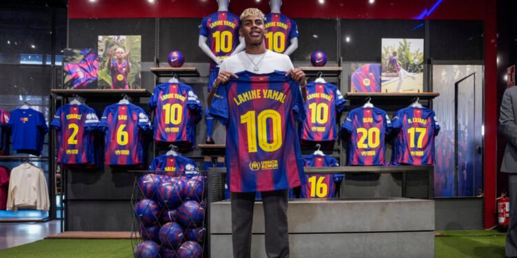 Lamine Yamal, el nuevo 10 del Barcelona que dispara las ventas