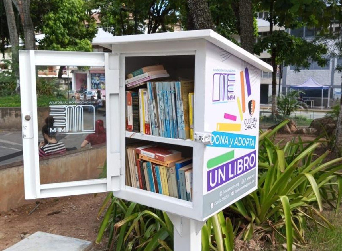 Las microbibliotecas públicas tejen lazos de identidad con las comunidades de Caracas