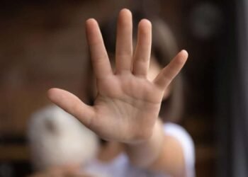 Detuvieron a un hombre por ofrecer a su nieta de 13 años para que fuera abusada sexualmente