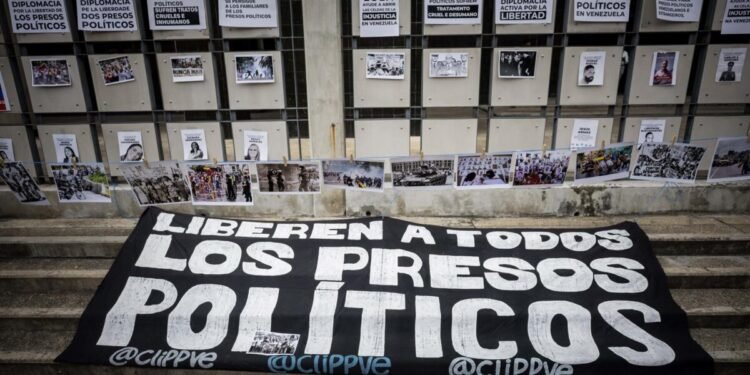 HRW denuncia «puerta giratoria» en cárceles de Venezuela un año después de las elecciones presidenciales