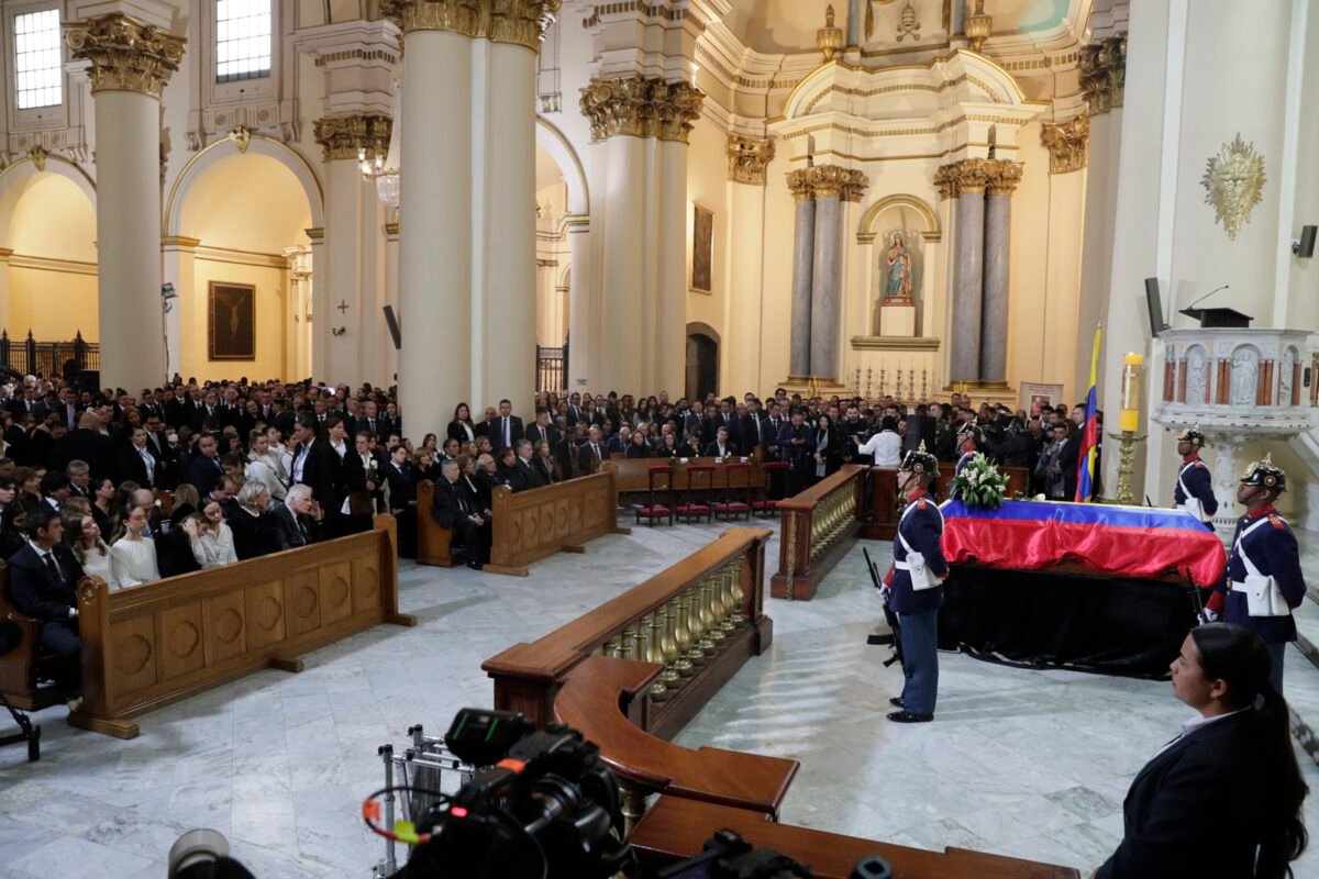 En imágenes:  Colombia le dio el último adiós a Miguel Uribe Turbay
