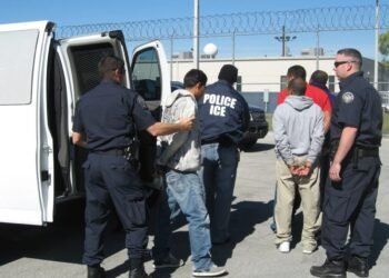 ICE detuvo a la influencer que alertaba sobre redadas migratorias en EE UU