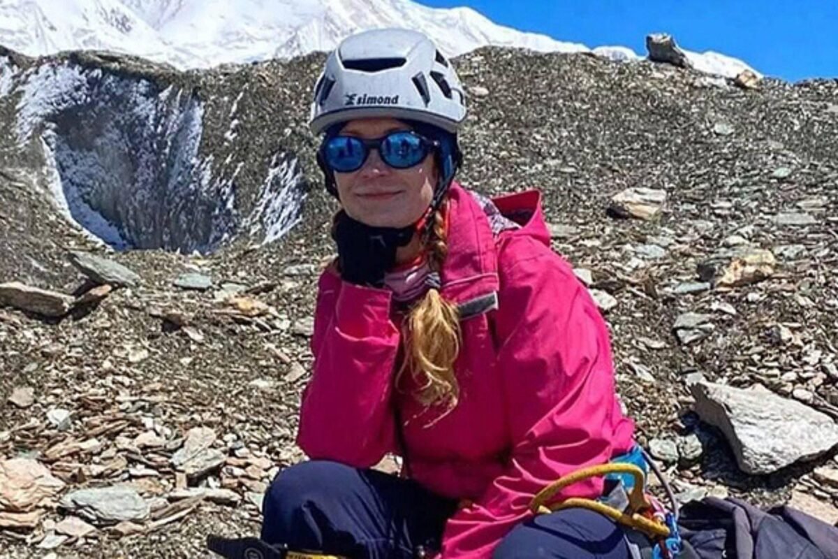 ¿Qué se sabe de la alpinista rusa varada en el Pico Pobeda después de fracturarse una pierna?