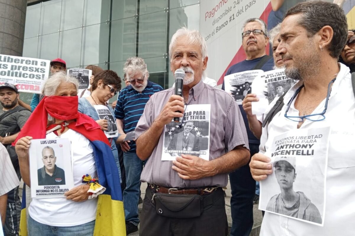 En imágenes: así transcurrió la concentración en apoyo al Comité de Madres en Defensa de la Verdad en Caracas