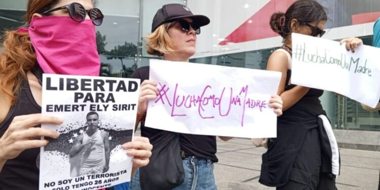 Surgentes advirtió sobre una “escalada de represión” en Venezuela durante los últimos 15 días