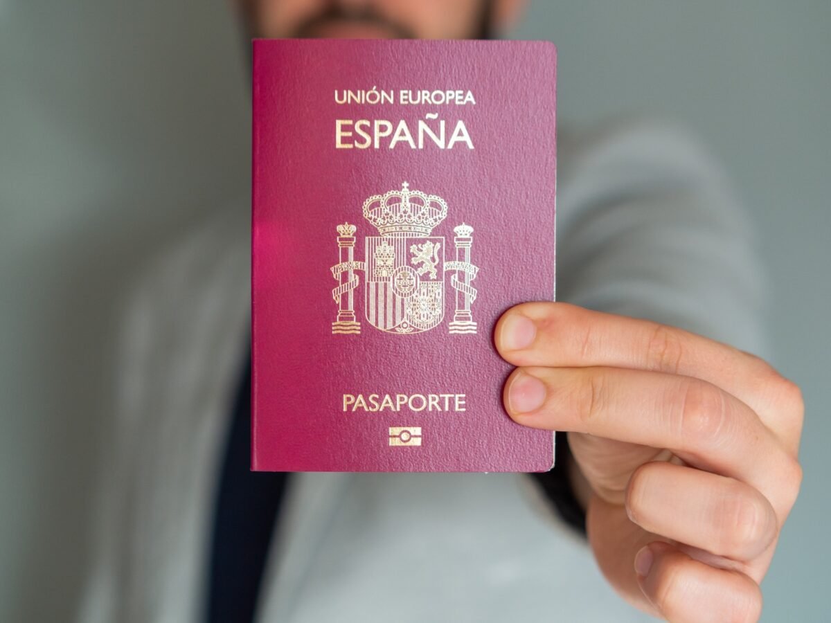 Consulado de España en Caracas anunció una nueva herramienta para solicitar la nacionalidad por la Ley de Nietos