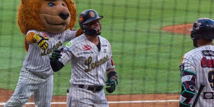 Leones del Caracas confirmó que Juan Carlos Escobar dejará su cargo como presidente del club