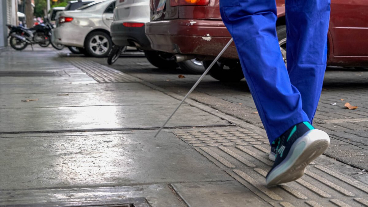 Rutas podotáctiles en Caracas: señales para una ciudad más inclusiva