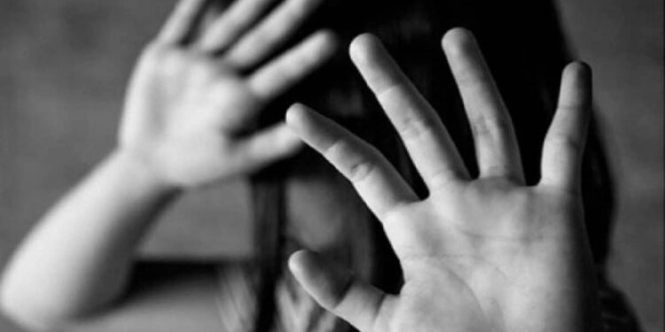 Detuvieron a dos adolescentes y a un hombre por presuntamente abusar de una niña en Miranda