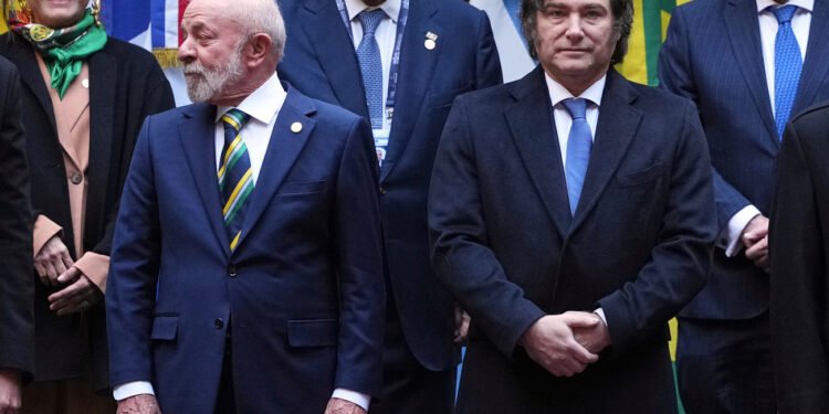 Corte Suprema de Brasil ordenó el arresto domiciliario de Bolsonaro