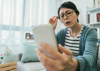 La FDA aprobó las primeras gotas oftálmicas para tratar la presbicia
