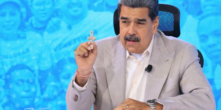 Estados Unidos asegura que se ha incautado de 700 millones de dólares en activos de Maduro