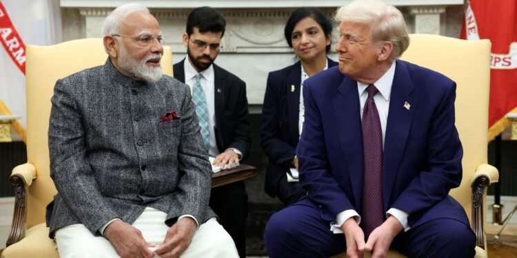 Estados Unidos dobla los aranceles a la India por comprar petróleo ruso