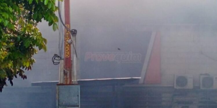 Reportaron un incendio en el mercado La Cebollera de Valencia