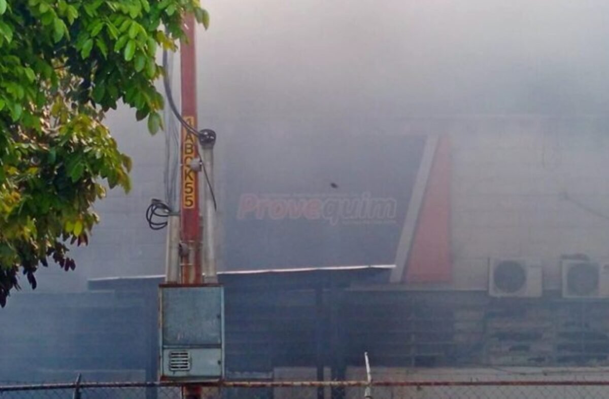 Reportaron un incendio en el mercado La Cebollera de Valencia