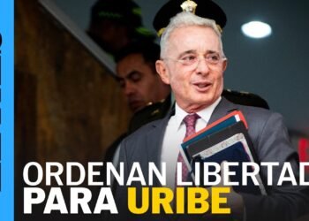 La tutela que deja libre a Álvaro Uribe alimenta su tesis de que lo condenaron por motivaciones políticas