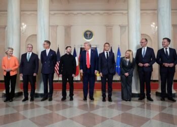 Merz y Macron insisten ante Trump en la “necesidad” de un alto el fuego como requisito para negociar la paz en Ucrania