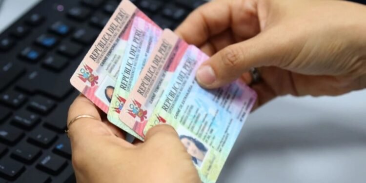 Perú subió a cinco años de residencia el requisito para solicitar la nacionalidad