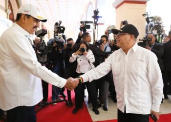 Petro redobla la militarización del lado colombiano de la frontera con Venezuela  