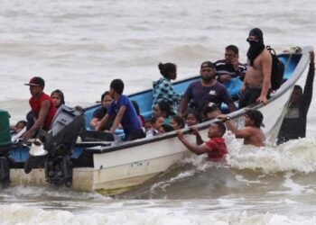 Detuvieron en Trinidad y Tobago una embarcación con 20 migrantes venezolanos