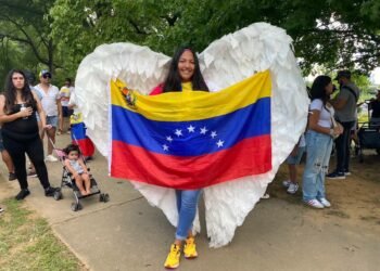 Un tribunal de apelaciones frena temporalmente la eliminación del TPS para los venezolanos