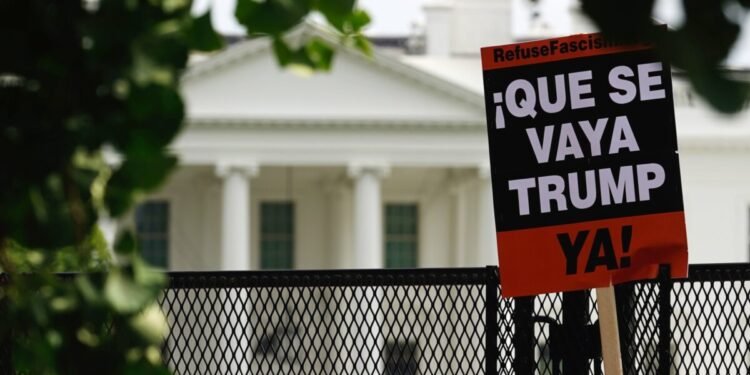 Demandaron al gobierno Trump para detener redadas migratorias en Washington