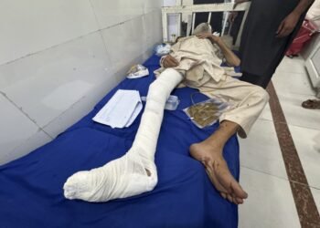 Al menos 800 muertos y 2.500 heridos por el terremoto en Afganistán