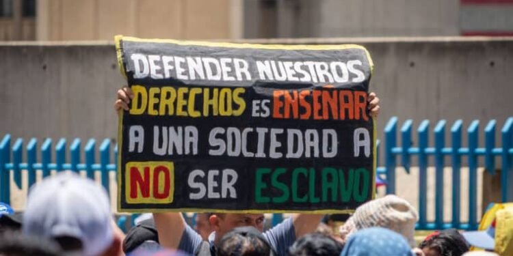 Docentes venezolanos se oponen a reincorporarse a las aulas el 8 de septiembre
