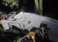 Una mujer murió luego de que un autobús a cayó a un barranco en la carretera de Choroní 
