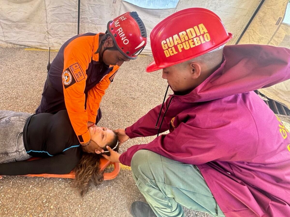 Autoridades venezolanas realizaron un simulacro nacional de prevención de desastres naturales