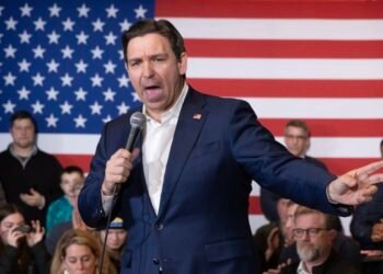 Gobernador de Florida planteó abrir otro centro de detención migratoria tras fallo contra Alligator Alcatraz