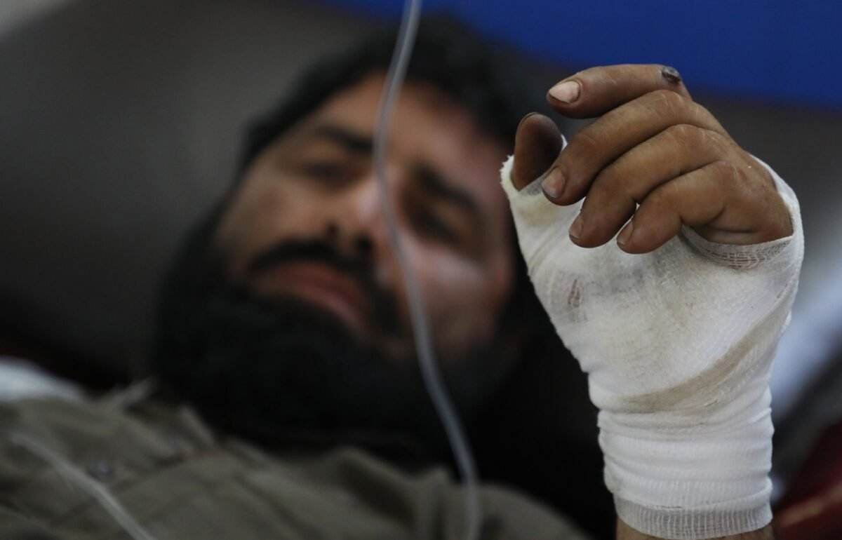 Al menos 800 muertos y 2.500 heridos por el terremoto en Afganistán