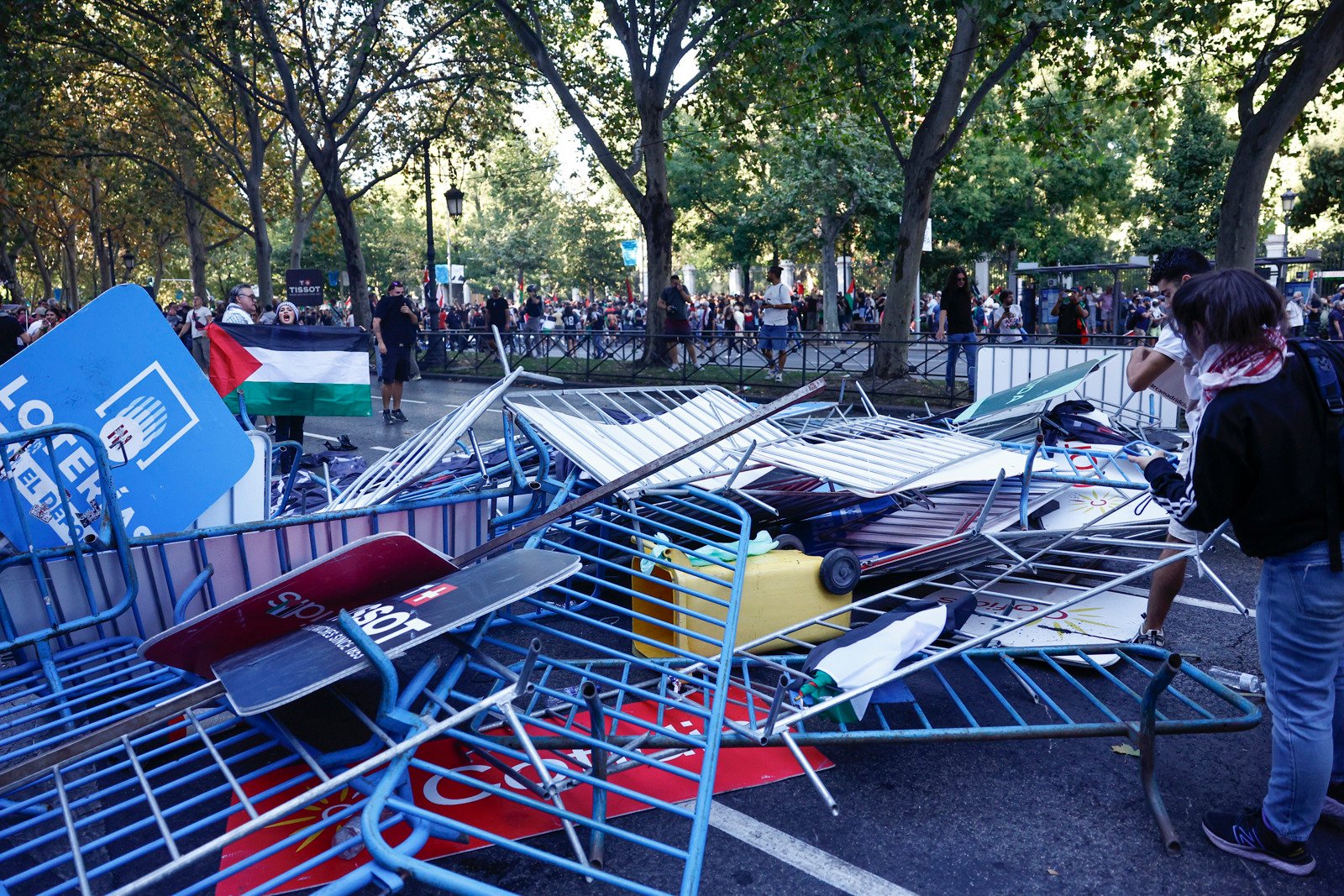 En imágenes: la Vuelta a España terminó entre disturbios de manifestantes propalestinos