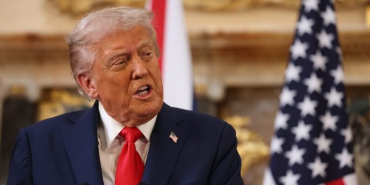 Trump negó mantener conversaciones sobre un “cambio de régimen” en Venezuela