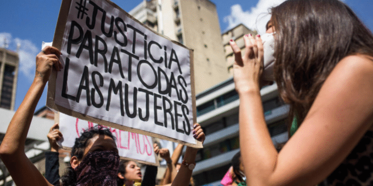 Utopix registró 76 feminicidios en Venezuela en el primer semestre de 2025