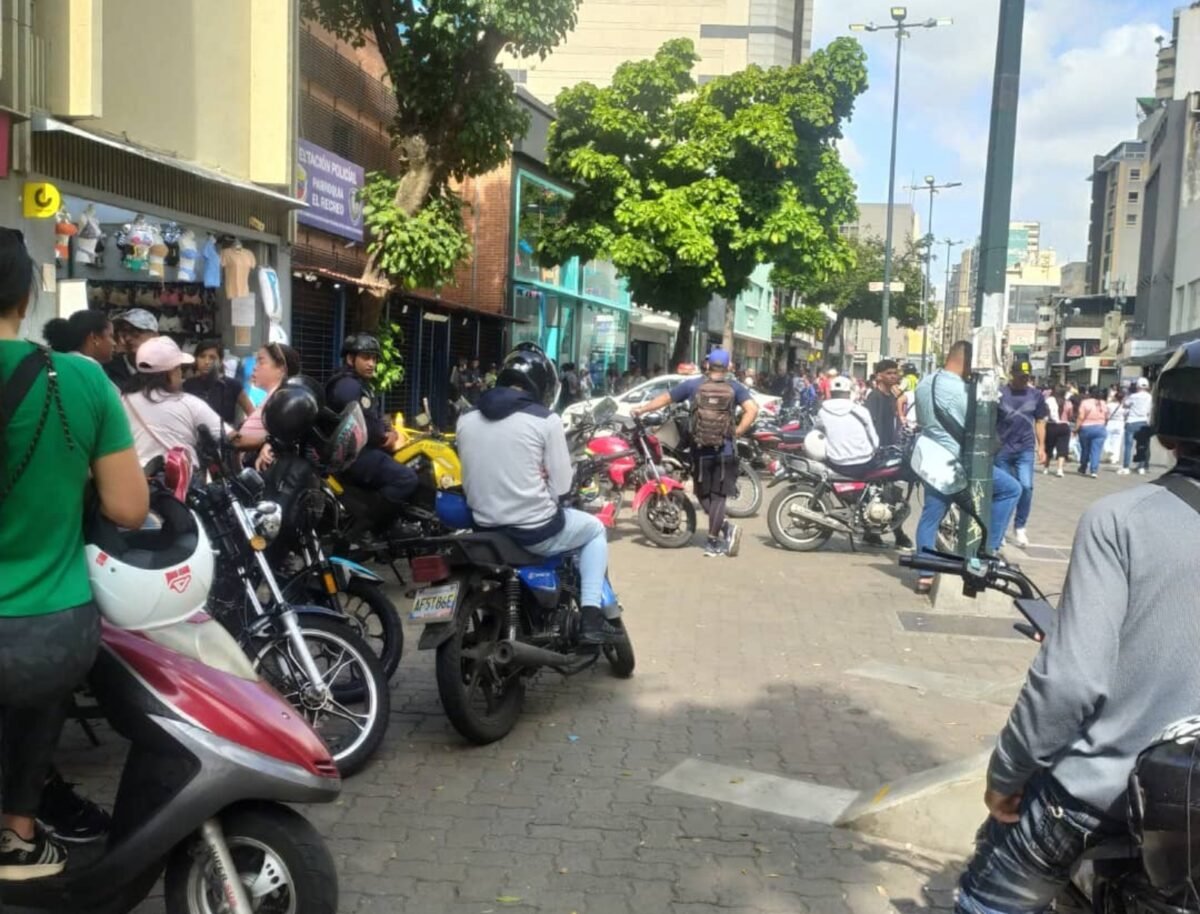 Reportaron el desalojo de los vendedores informales del bulevar de Sabana Grande