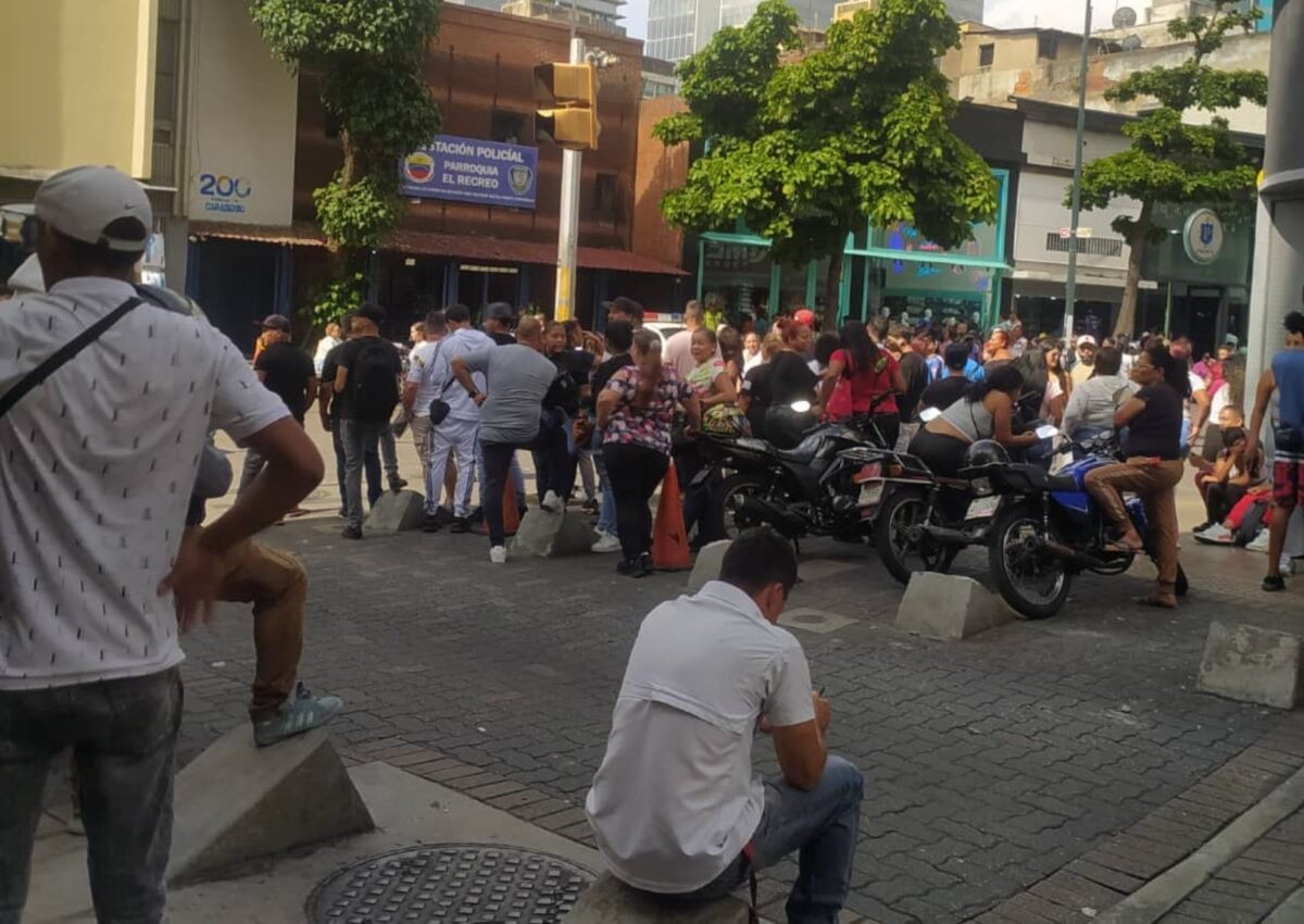 Reportaron el desalojo de los vendedores informales del bulevar de Sabana Grande