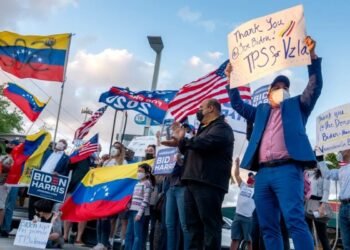 Gobierno de Trump pidió a la Corte Suprema que le permita finalizar el TPS de más de 300 mil venezolanos