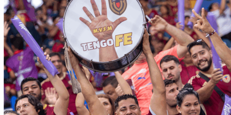 En imágenes: una marea Vinotinto llena Maturín esperando lograr el repechaje