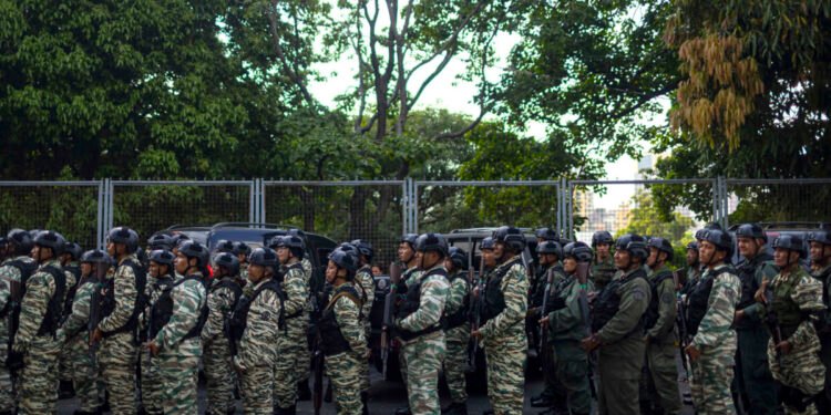 #TeExplicamos | Qué es un estado de conmoción exterior y cuáles son sus implicaciones