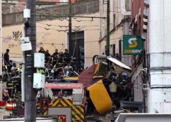 Investigan la rotura de un cable como la causa del accidente del Ascensor de Gloria en Portugal