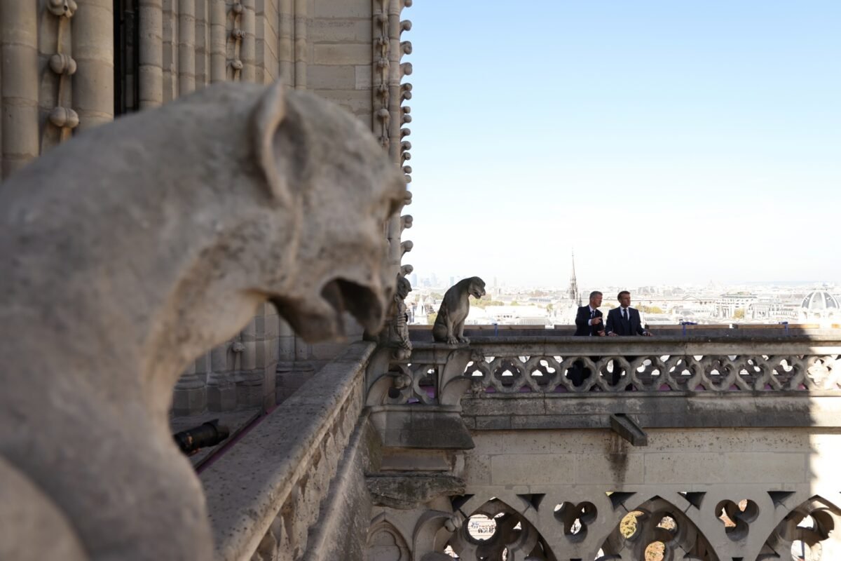 La catedral de Notre Dame reabre sus torres a los turistas seis años después del incendio
