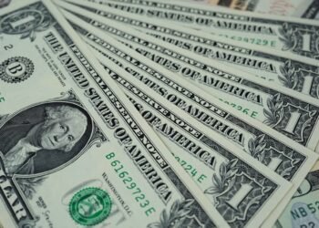 El gobierno de Milei intervendrá el mercado para frenar el alza del dólar en Argentina