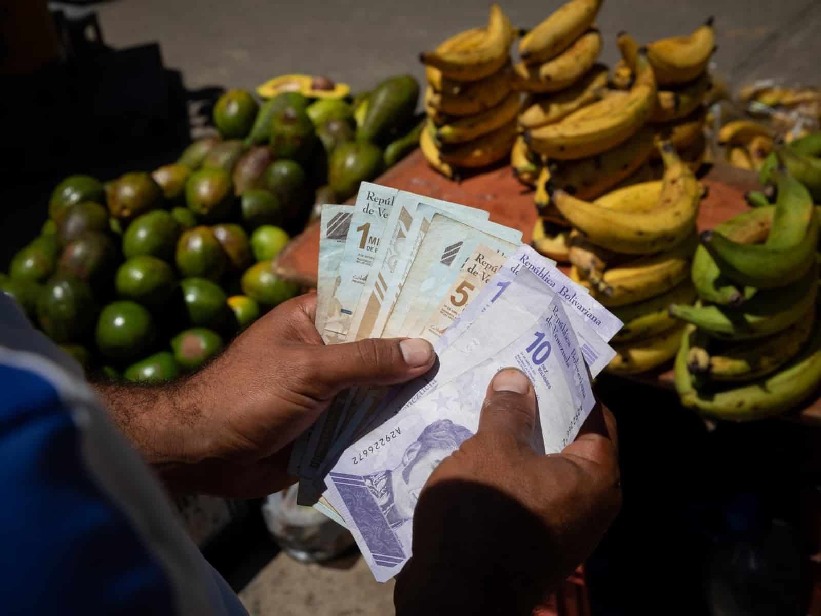 El método para fijar el salario mínimo podría estar listo el 30 de abril: esto es lo que se sabe