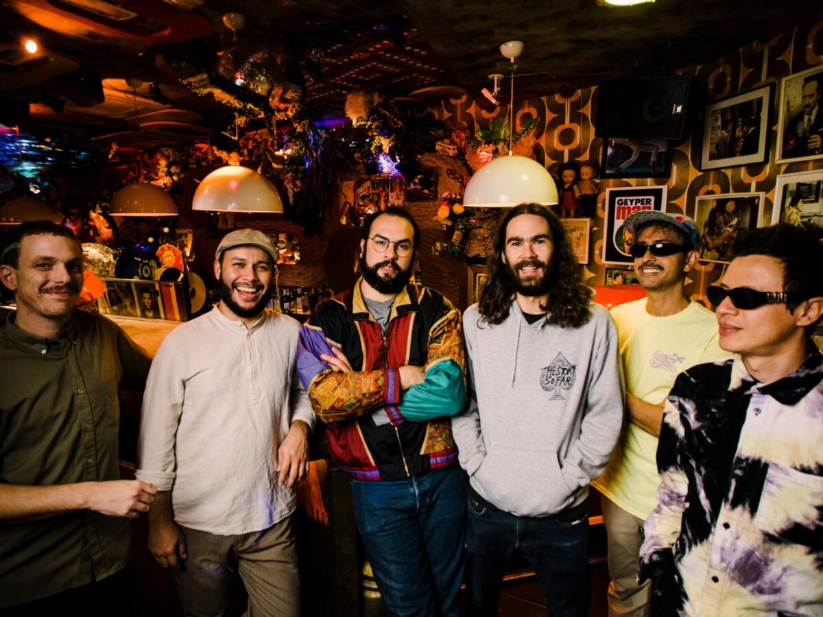 Candeleros: una banda latina en España que llevó su “caribe psicodélico” hasta África