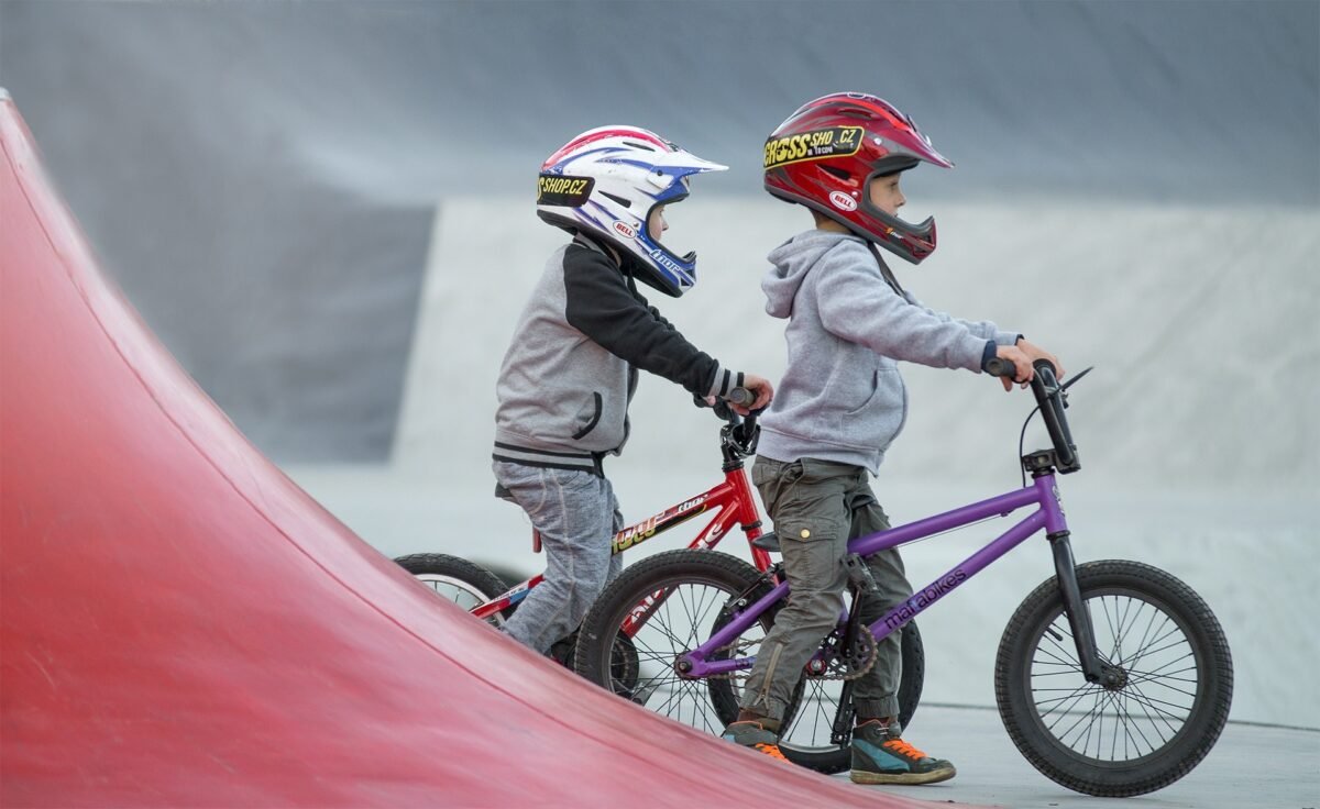 Recomendaciones que pueden seguir los padres al iniciar a niños y adolescentes en un deporte