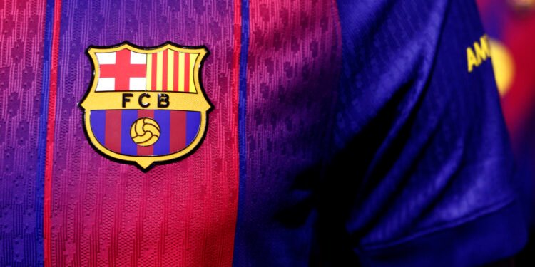 Aficionados del fútbol piden a la FIFA que rechace los partidos de liga en el extranjero