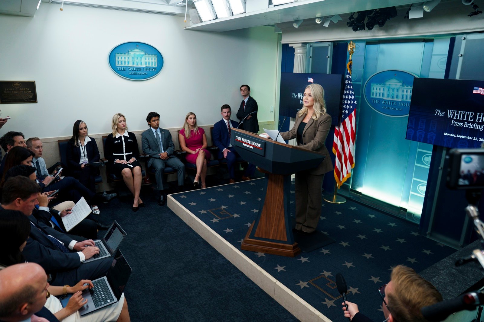EE UU dice que la postura de Trump con respecto a Venezuela no ha cambiado