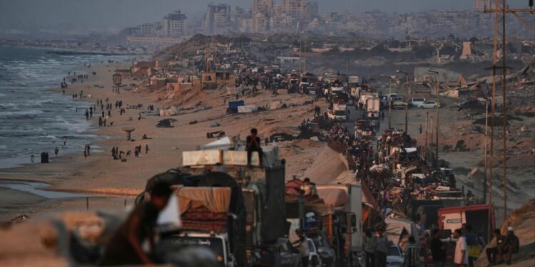 Israel cierra la segunda vía de salida de Ciudad de Gaza y anuncia una ofensiva “sin precedentes” sobre la zona
